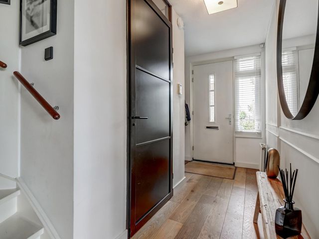 Coniferenhout 32, Barendrecht