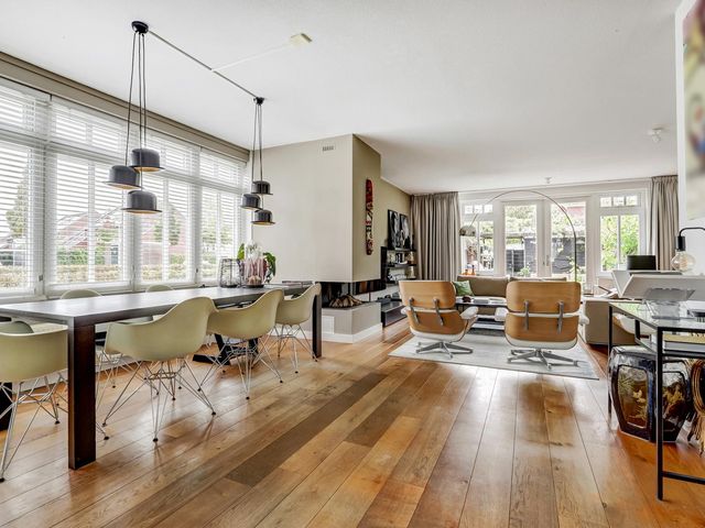 Coniferenhout 32, Barendrecht