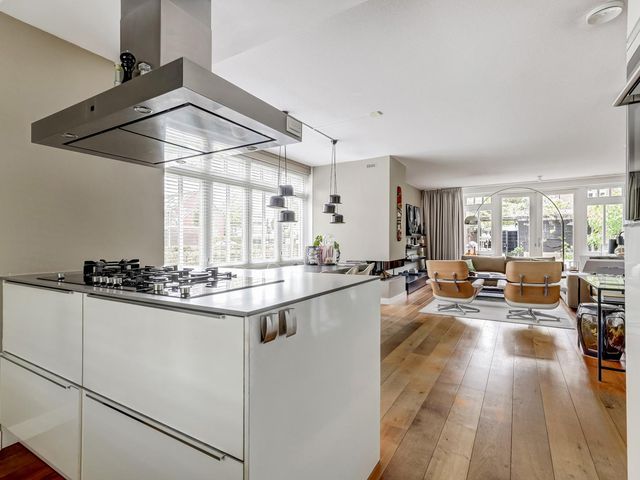 Coniferenhout 32, Barendrecht