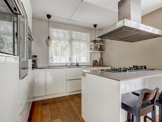 Coniferenhout 32, Barendrecht
