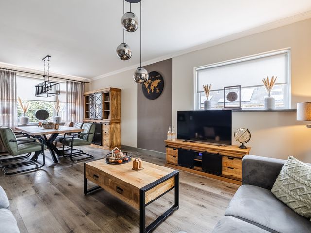 Johan Frisostraat 2, Vroomshoop
