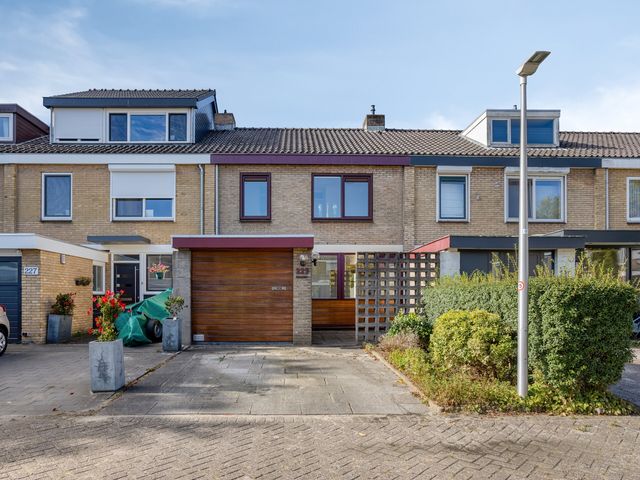 Merelhoven 229, Capelle aan den IJssel
