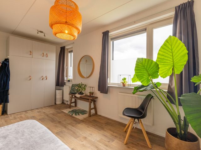 Ploeg 26, Holten