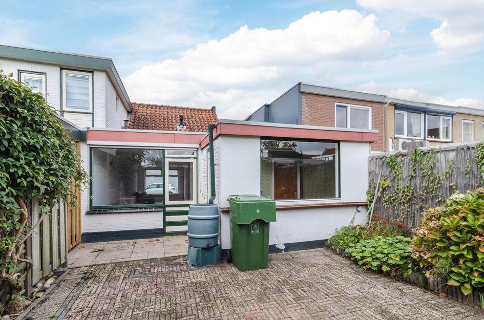 Prins Bernhardstraat 83