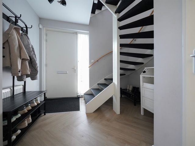 Kelderskamp 36, Putten