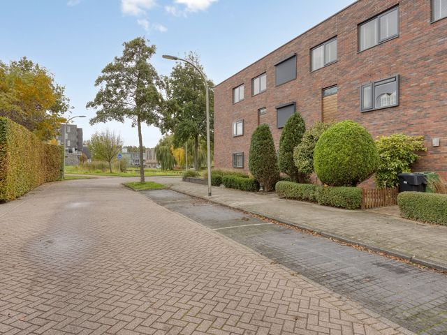 Ter Lips 66, Voorschoten