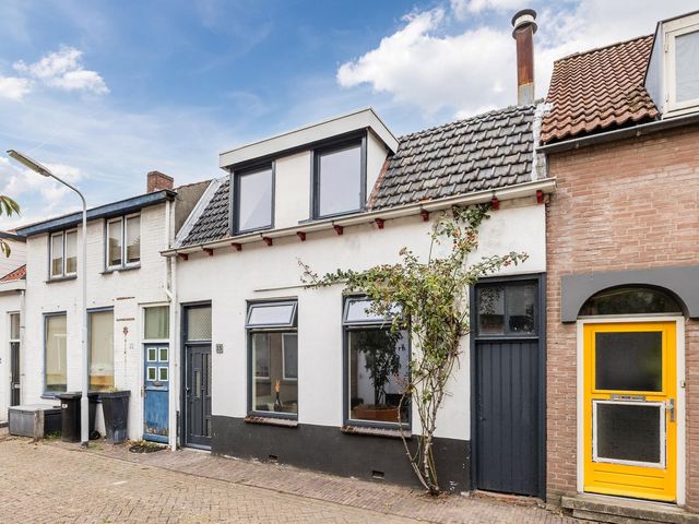 van Bovenstraat 15, Terneuzen