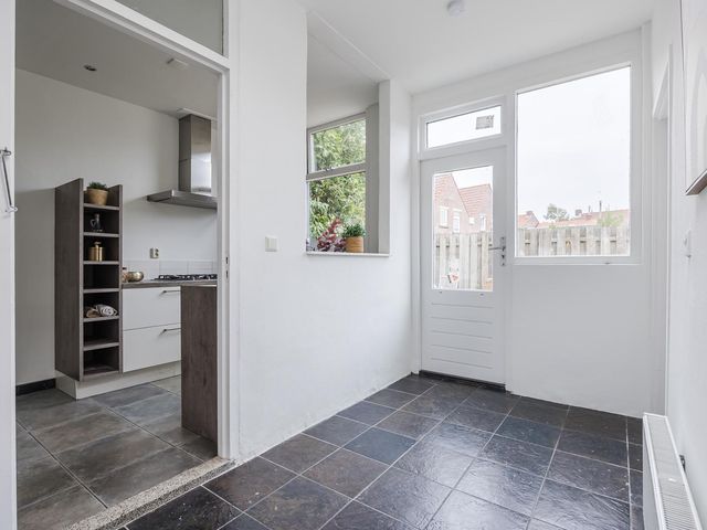 van Bovenstraat 15, Terneuzen