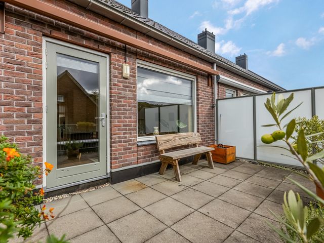 Roseboomlaan 76, Ede