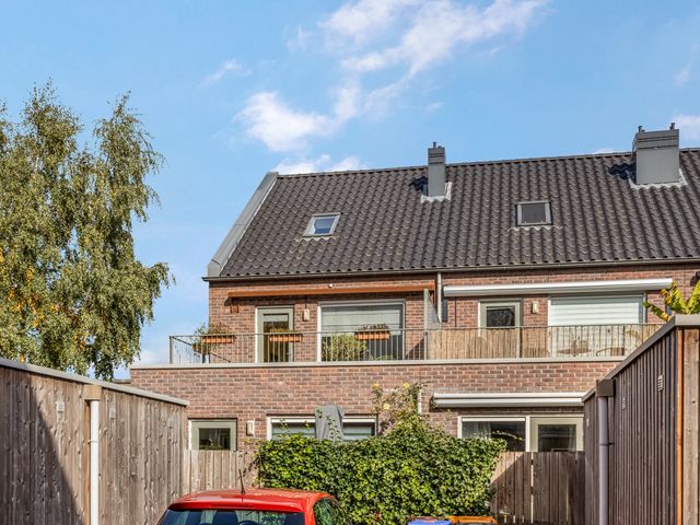 Roseboomlaan 76, Ede