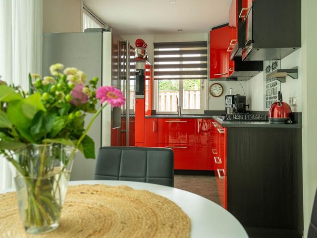 Nuijeneind 24T40, Bakel