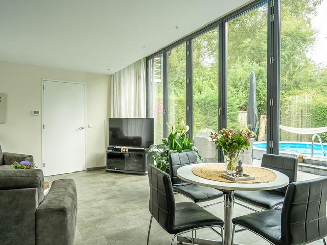Nuijeneind 24T40, Bakel