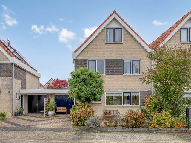 Wegedoorn 13, Zeewolde