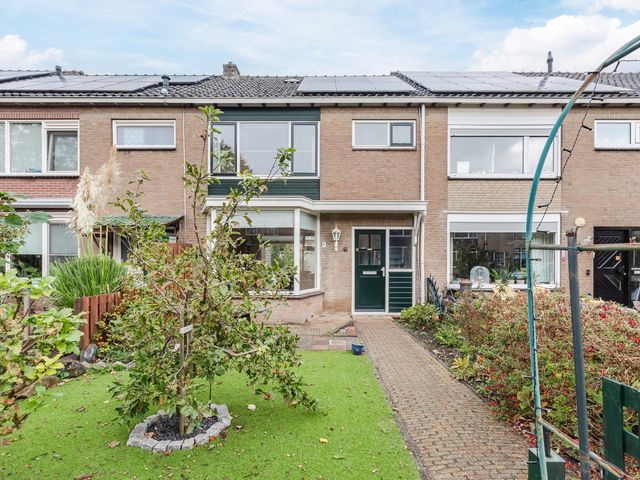 Lindelaan 8, Grootebroek