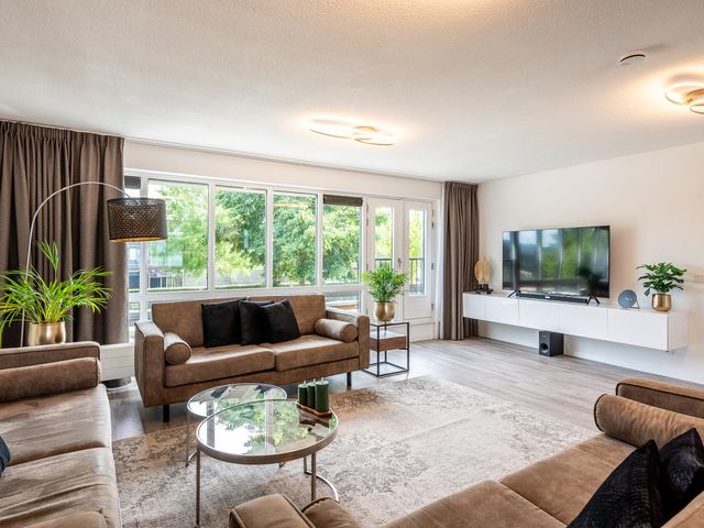 Sisleystraat 10, Almere