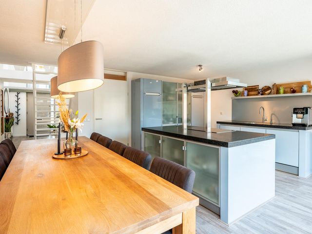 Sisleystraat 10, Almere