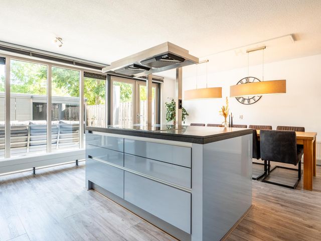 Sisleystraat 10, Almere