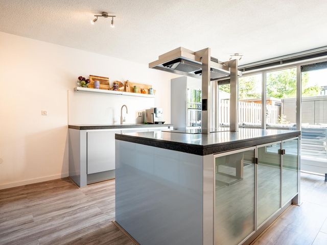 Sisleystraat 10, Almere
