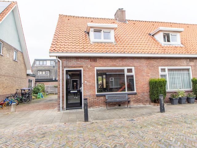 Burgemeester Strick Van Linschotenstraat 12, Maarssen