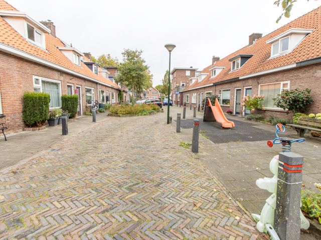 Burgemeester Strick Van Linschotenstraat 12, Maarssen
