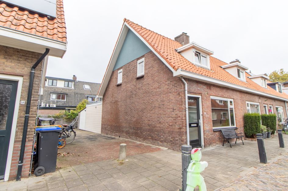 Burgemeester Strick Van Linschotenstraat 12