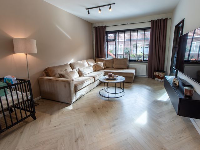 Burgemeester Strick Van Linschotenstraat 12, Maarssen