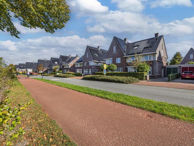 Rigastraat 72, Lelystad