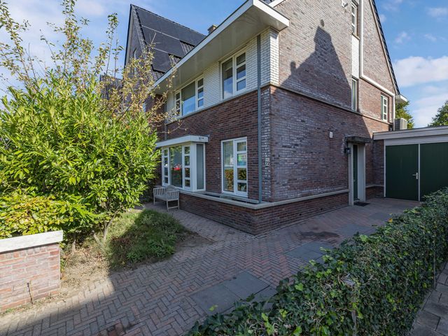 Rigastraat 72, Lelystad