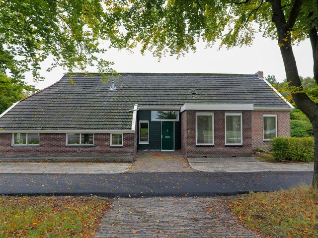 Groningerstraat 12, Vries