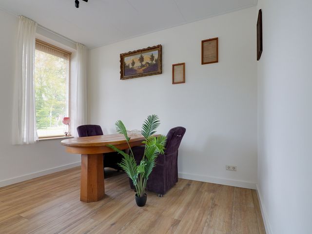 Groningerstraat 12, Vries