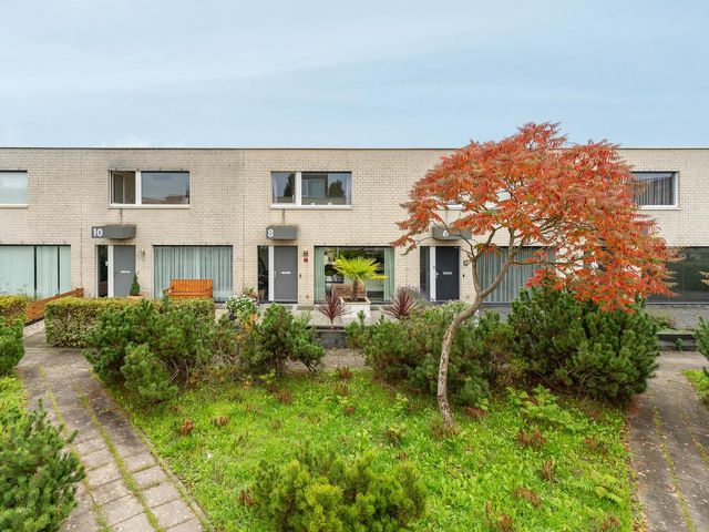 Giottoplantsoen 8, Almere