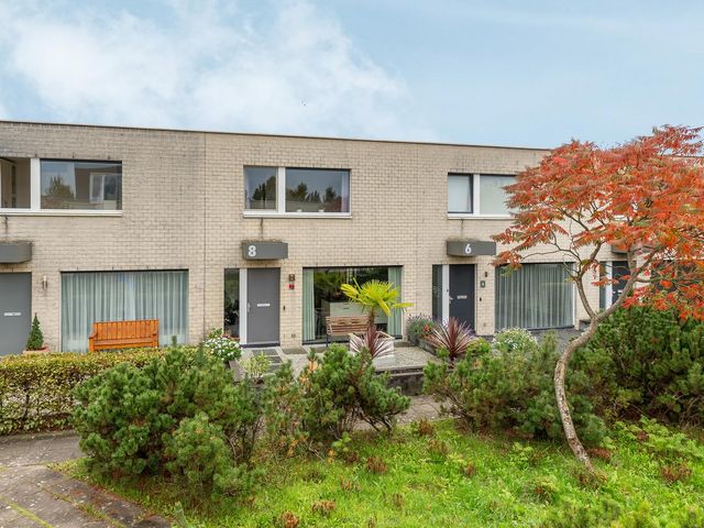 Giottoplantsoen 8, Almere