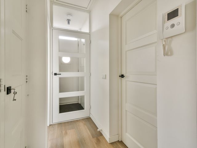 Herman Robbersstraat 60E, Rotterdam