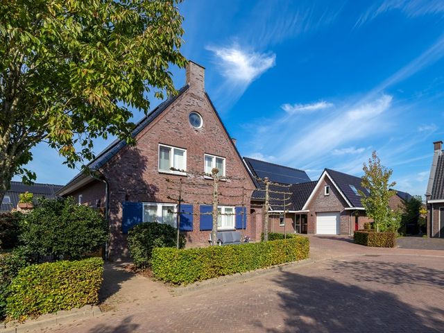 Hopland 42, Kerkwijk