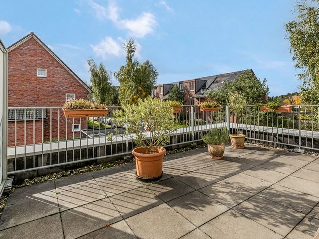 Roseboomlaan 76, Ede