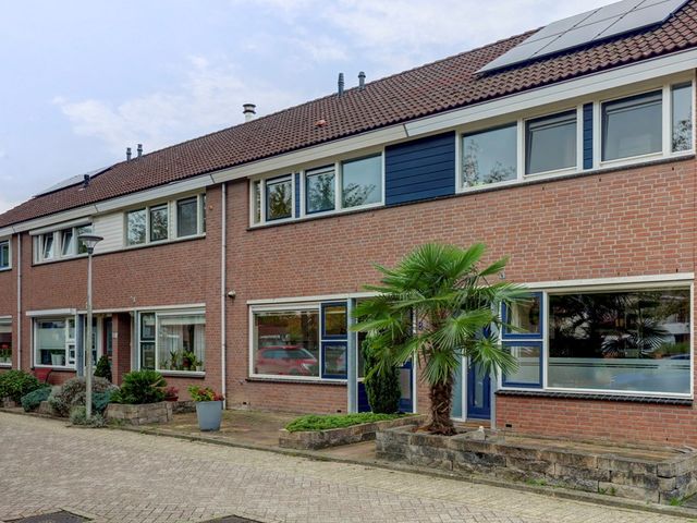 Diepenhorstweg 8, Strijen