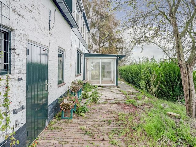 Noord Kavelsedijk 4, Strijen