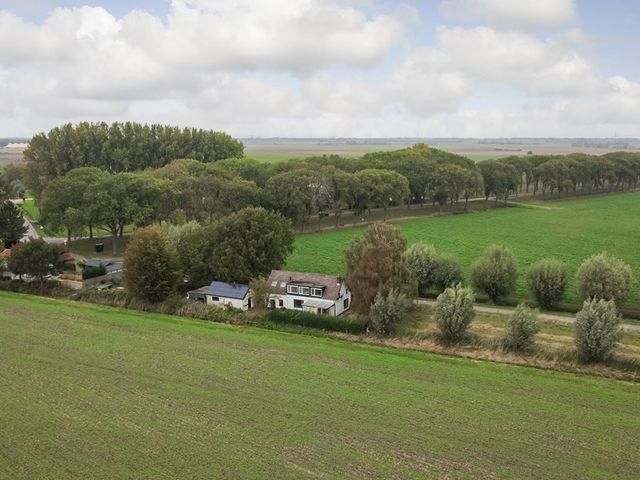 Noord Kavelsedijk 4, Strijen
