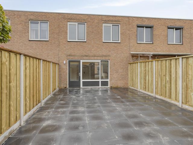 Bitterzoetlaan 37, Enschede