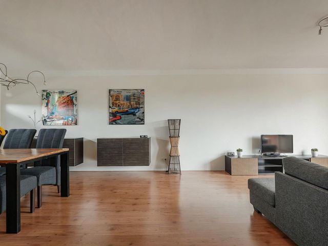 Haagbeuklaan 52, Amstelveen