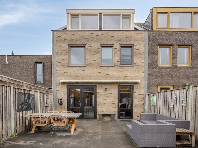 Diadeemstraat 53, Almere