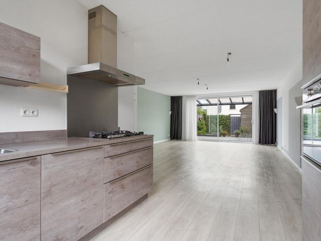 Nobelstraat 51, Almere