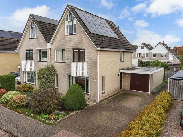 Graafschap 32, Emmeloord