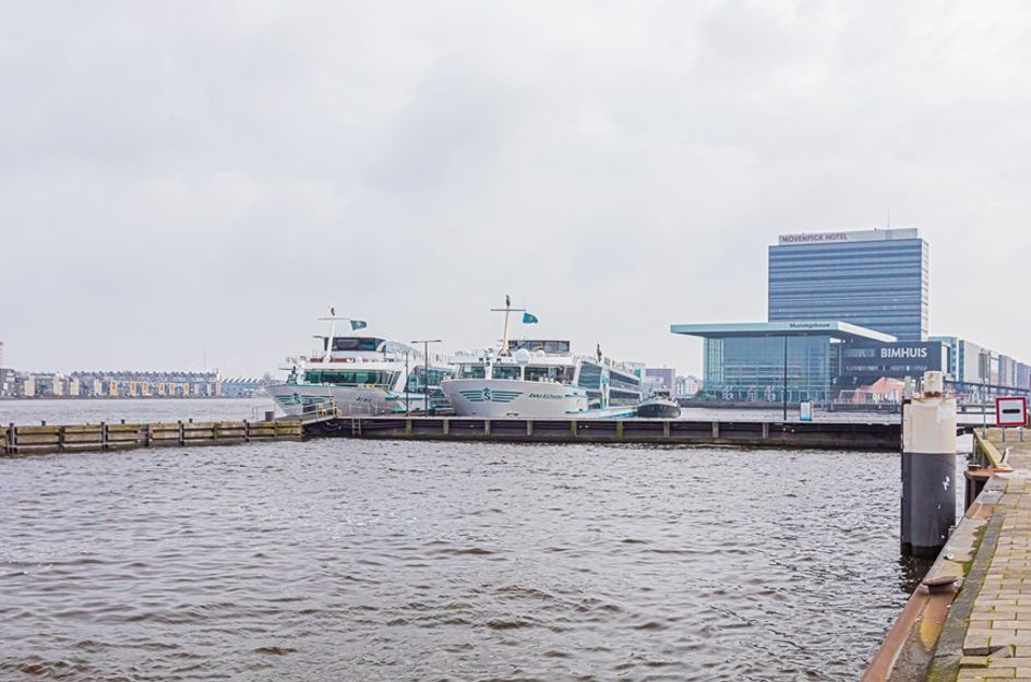 De Ruijterkade 105 2