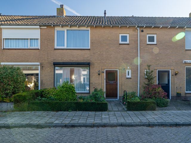 Kastanjestraat 17, Waalwijk