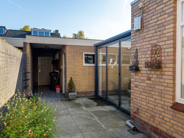 Kastanjestraat 17, Waalwijk