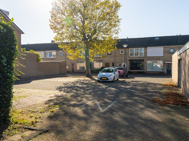 Kastanjestraat 17, Waalwijk