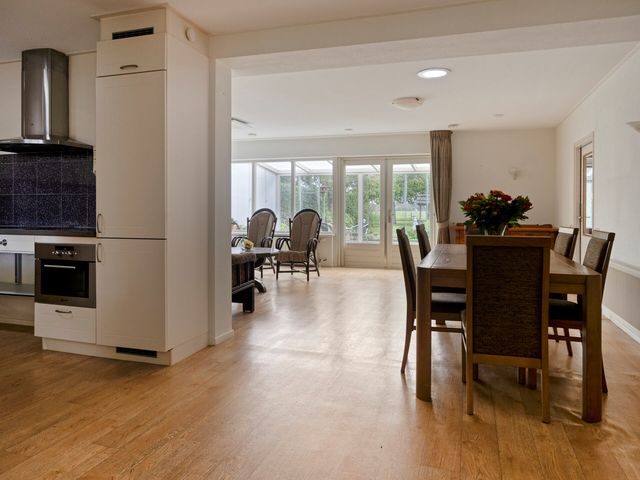 Rollestraat 10, Wapse