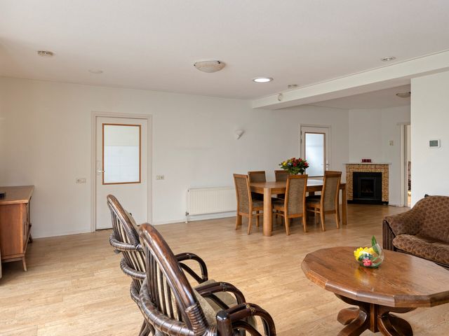 Rollestraat 10, Wapse