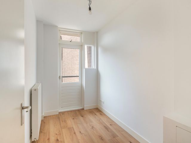 Dorpsweg 59A01, Rotterdam